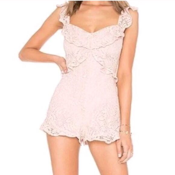 BCBGENERATION Pink Lace Ruffle Romper Size 6 NWT - Picture 2 of 10